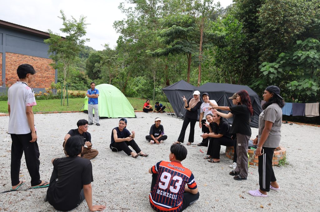 11 KEM BINA INSAN BITARA